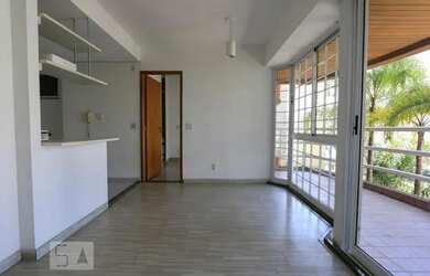 Imagem: O apartamento possui 1 Dormitório, 1 Banheiro, 2 Vagas na garagem