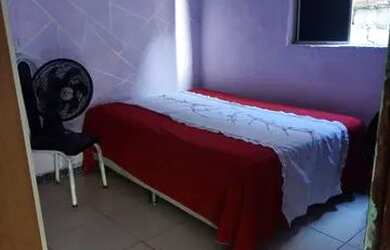 Imagem: A casa possui 2 Dormitórios, 1 Banheiro e está localizado