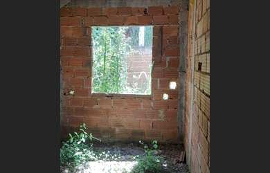 Imagem 2: Casa na alvenaria. Varanda, 105m² de Área, 1 Vaga na garageme2 Dormitórios