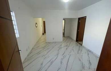 Imagem: A casa possui 2 Dormitórios, 2 Banheiros, 4 Vagas na garagem