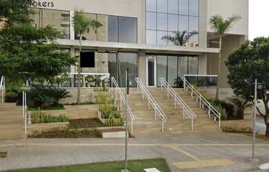 Imagem: O depósito possui 5 Vagas na garagem, 284m² de Área e está