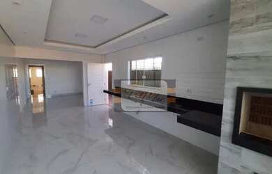 Imagem: A casa possui 4 Dormitórios, 4 Banheiros, 4 Vagas na garagem