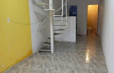 Imagem: A casa possui 2 Dormitórios, 1 Banheiro, 1 Vaga na garagem