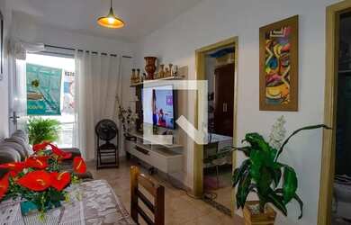 Imagem: O apartamento possui 1 Dormitório, 1 Banheiro, 1 Vaga na garagem