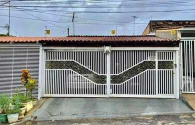 Imagem: A casa em condomínio possui 3 Dormitórios, 1 Banheiro, 2 Vagas