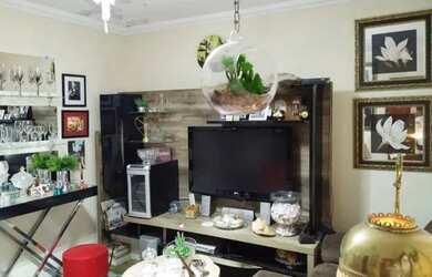 Imagem: A casa possui 2 Dormitórios, 2 Banheiros, 1 Vaga na garagem