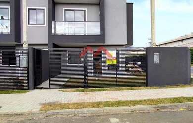 Imagem: A casa possui 3 Dormitórios, 1 Banheiro, 2 Vagas na garagem