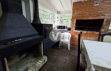 Imagem 14: Casa ampla com piscina, possuindo 4 dormitórios, localizada em Itaara