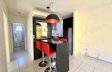 Imagem 3: Apartamento semimobiliado 2 dormitórios e garagem em condomínio fechado