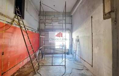 Imagem 8: Loja com pé direito alto na Vasco da Gama!