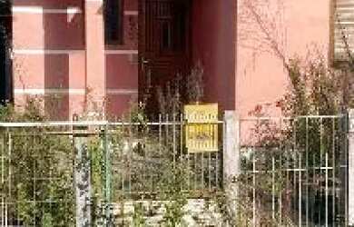 Imagem: A casa possui 1 Dormitório, 1 Banheiro, 85m² de Área e está