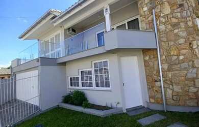 Imagem 5: Excelente casa de 2 pisos com 05 quartos sendo 02 suites no Rio Maina