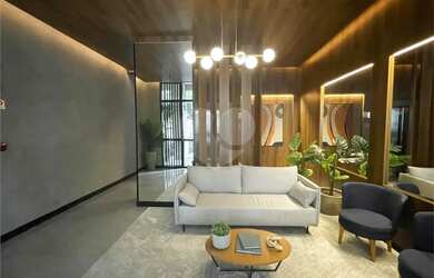 Imagem: O apartamento possui 1 Dormitório, 1 Banheiro, 1 Vaga na garagem