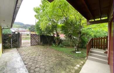 Imagem 10: Casa. Piscina, Churrasqueira, Varandae1 Vaga na garagem