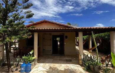 Imagem: A pousada chalé possui 3 Dormitórios, Acomodam 15 pessoas