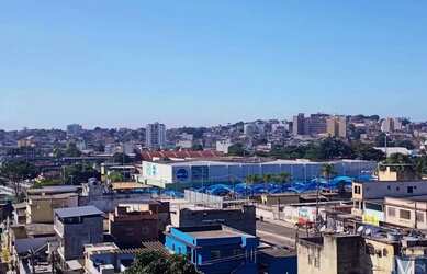 Imagem: O apartamento possui 2 Dormitórios, 1 Banheiro, 2 Vagas na