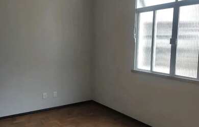 Imagem 2: Apartamento para venda tem 60 metros quadrados com 3 quartos em Bingen - Petrópolis - RJ