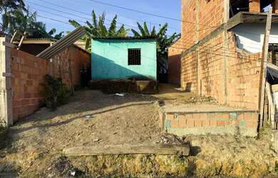 Imagem: A casa possui 1 Dormitório, 1 Banheiro, 2 Vagas na garagem