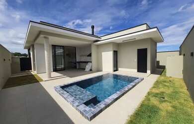 Imagem: A casa em condomínio possui 3 Dormitórios, 4 Banheiros, 4