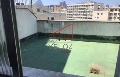 Imagem: O apartamento à venda possui 3 Dormitórios, 1 Banheiro e 161m²