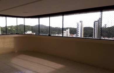 Imagem: O apartamento possui 3 Dormitórios, 4 Banheiros, 2 Vagas na