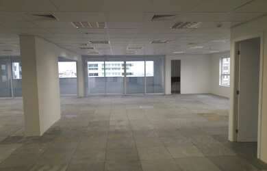 Imagem: O depósito possui 180m² de Área e está localizado em Alphaville