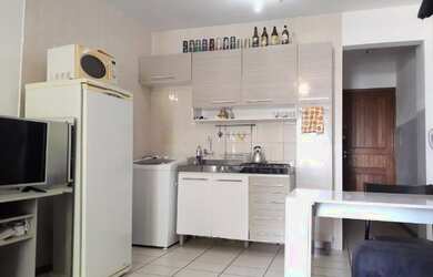 Imagem: A kitnet possui 1 Dormitório, 1 Banheiro, 1 Vaga na garagem