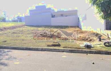 Imagem: O terreno possui 250m² de Área e está localizado em Parque