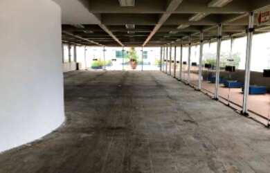 Imagem: O depósito possui 5 Vagas na garagem e 334m² de Área e está