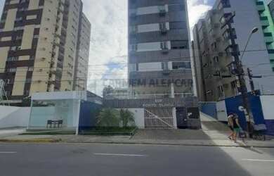 Imagem: O apartamento possui 3 Dormitórios, 1 Banheiro, 2 Vagas na