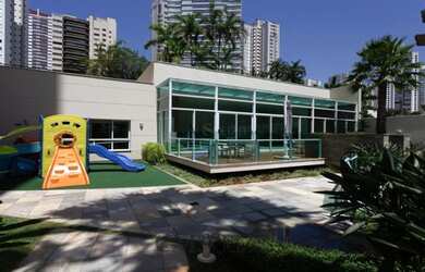 Imagem: O apartamento possui 3 Dormitórios, 5 Banheiros, 4 Vagas na