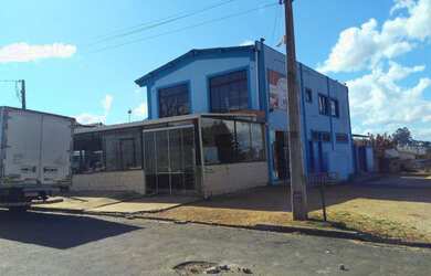 Imagem: O depósito possui 5 Vagas na garagem, 500m² de Área e está