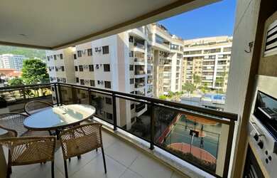 Imagem: O apartamento possui 3 Dormitórios, 2 Banheiros, 2 Vagas na