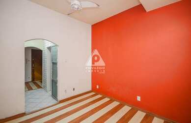 Imagem: A kitnet possui 1 Dormitório, 1 Banheiro, 40m² de Área e