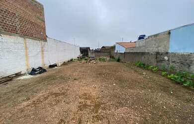 Imagem: O terreno possui 360m² de Área e está localizado em Borda