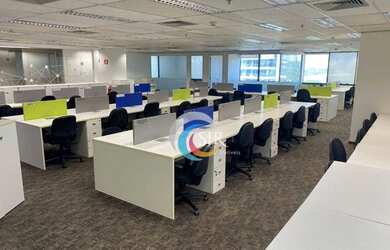 Imagem: O depósito possui 5 Vagas na garagem, 388m² de Área e está