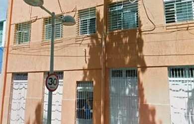 Imagem: O depósito possui 3 Vagas na garagem e 750m² de Área e está