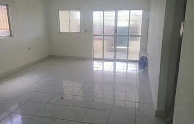 Imagem: A casa possui 3 Dormitórios, 2 Banheiros e está localizado