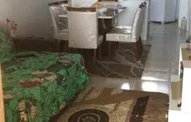 Imagem: A casa possui 2 Dormitórios, 1 Banheiro, 3 Vagas na garagem