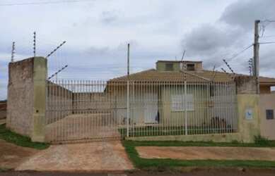 Imagem: A casa possui 1 Dormitório, 1 Banheiro, 184m² de Área e