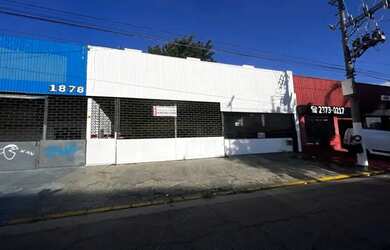 Imagem: O depósito possui 5 Vagas na garagem, 146m² de Área e está