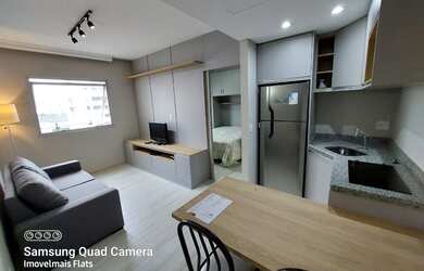 Imagem: O studio para alugar possui 1 Dormitório, 1 Banheiro, 1 Vaga