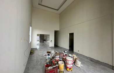 Imagem: A casa possui 4 Dormitórios, 4 Banheiros, 4 Vagas na garagem