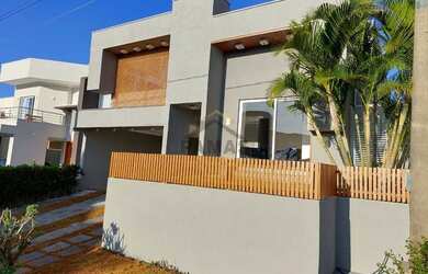 Imagem: A casa em condomínio possui 3 Dormitórios, 5 Banheiros, 2