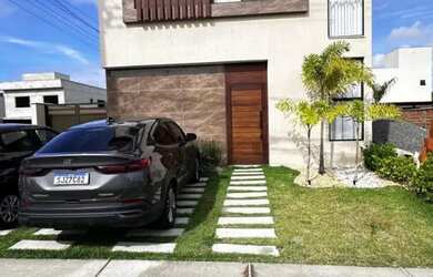 Imagem: A casa em condomínio e possui 4 Dormitórios, Suítes, 5 Banheiros