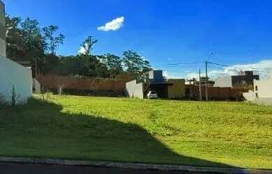 Imagem: O terreno possui 255m² de Área e Imóvel novo e está localizado