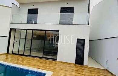 Imagem: A casa em condomínio possui 3 Dormitórios, 5 Banheiros, 4