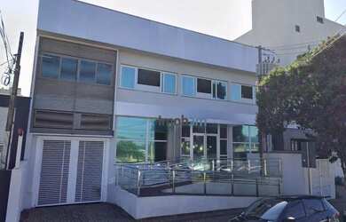 Imagem: O depósito possui 1 Vaga na garagem e 83m² de Área e está