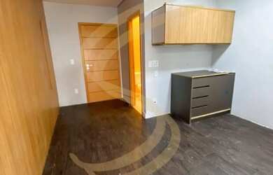 Imagem: O depósito possui 1 Vaga na garagem, 67m² de Área e está