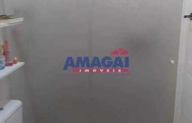 Imagem 12: Sobrado à Venda. Varanda, 250m² de Área, 2 Vagas na garageme2 Dormitórios